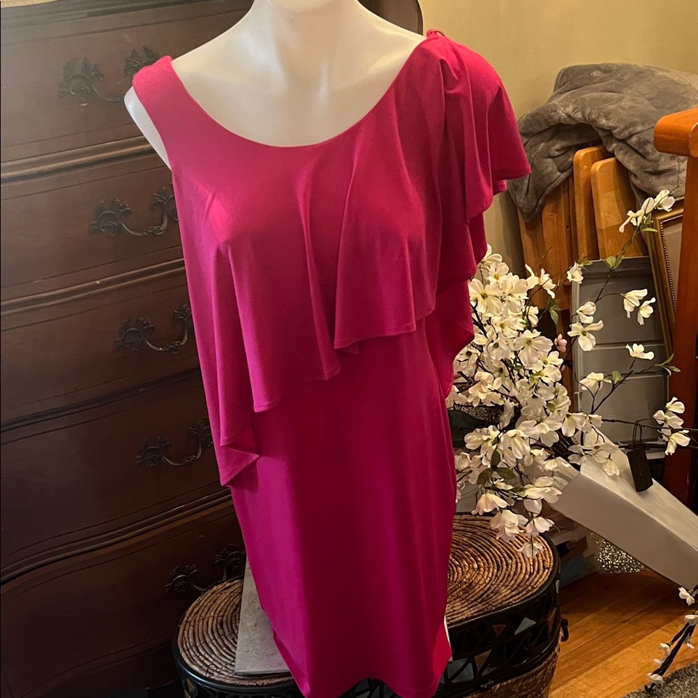 Maggy London Fuchsia One-Shoulder Ruffle Dress so 4